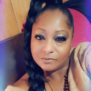 Meet your Posher, Larunda